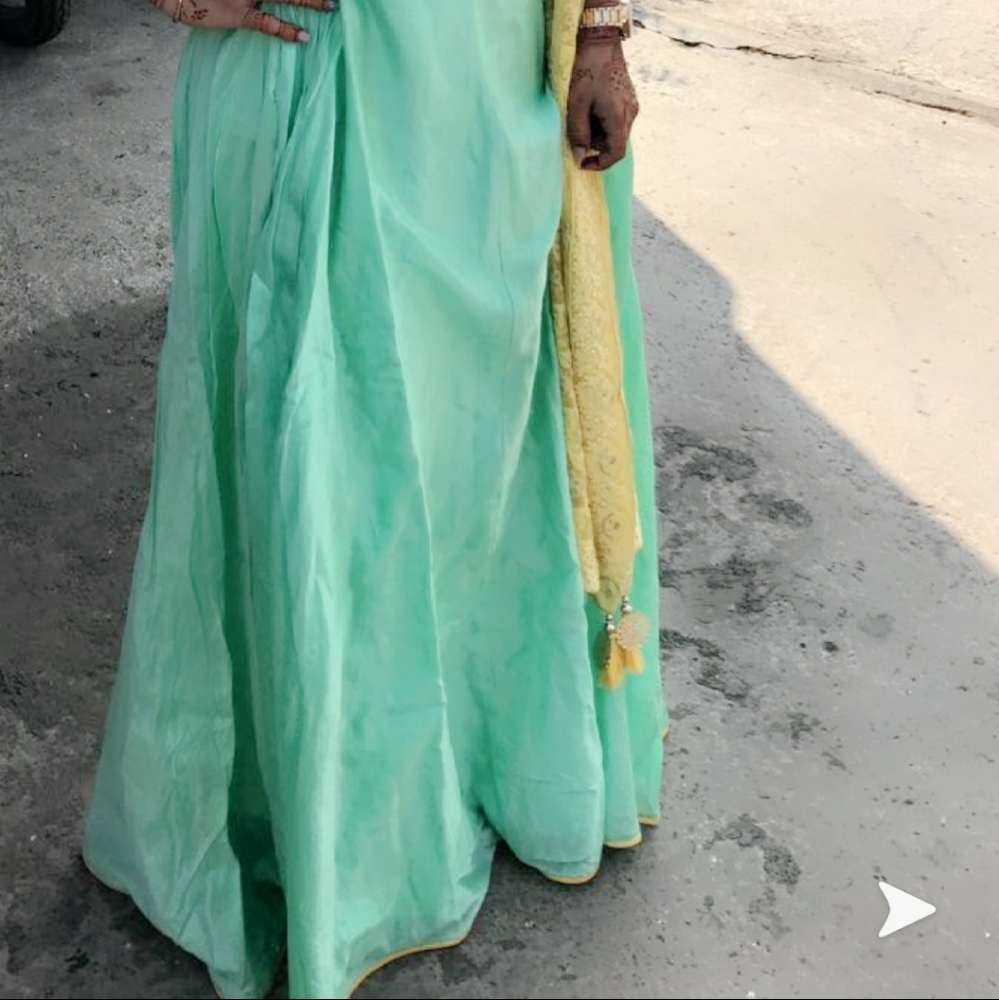 Dress - Picture 4 of 4